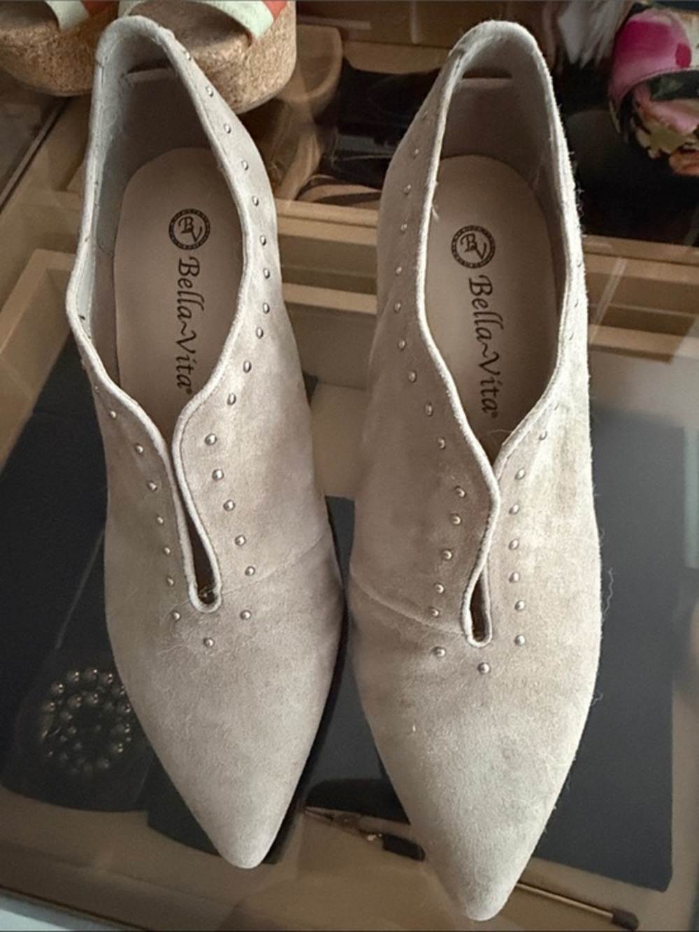 Bella Vita Women's Taupe Suede Pointed Slip-On Shoes - 7W